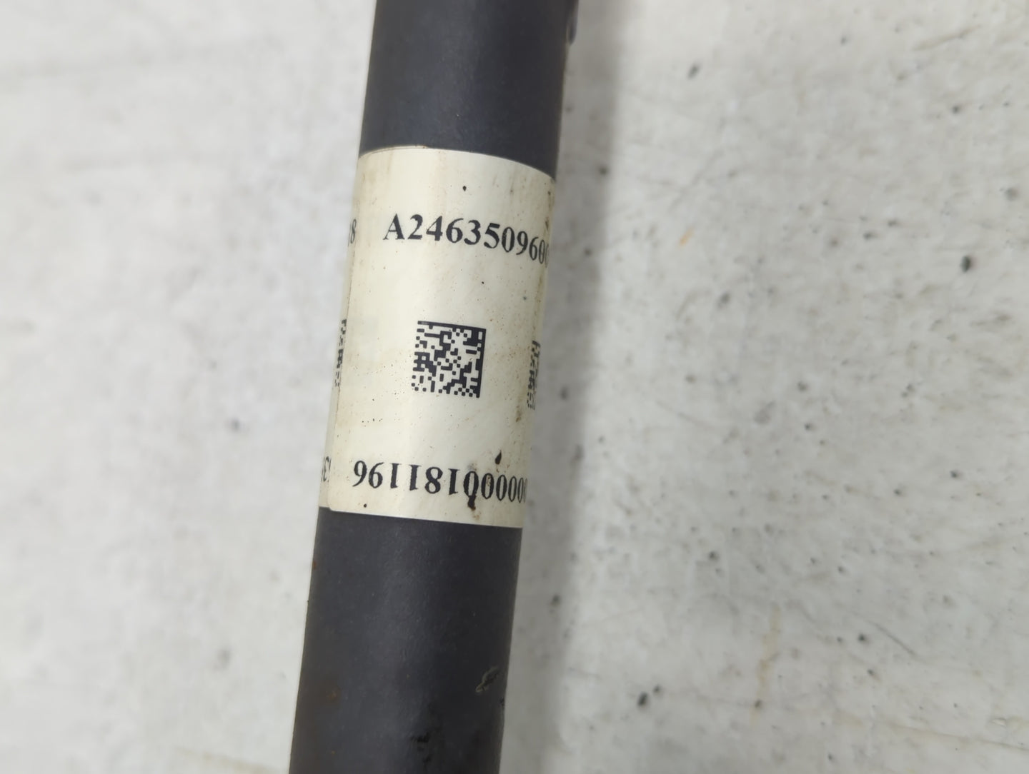 2015-2020 Mercedes-benz Gla250 Axle Shaft Rear Passenger Cv C/v - Oemusedautoparts1.com