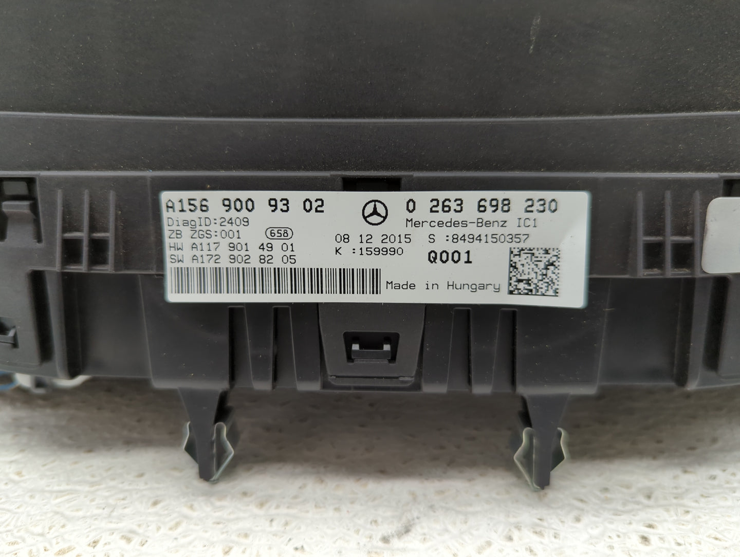 2015-2016 Mercedes-Benz Gla250 Instrument Cluster Speedometer Gauges P/N:A1569009302 0263698230, A1729028205 Fits Fits 2015 