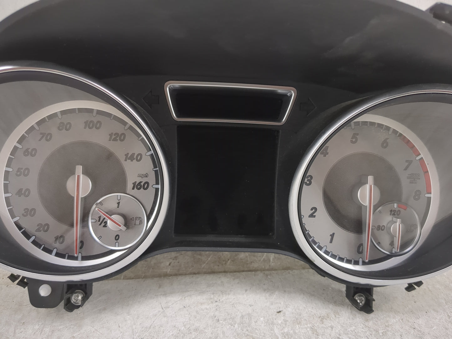 2015-2016 Mercedes-Benz Gla250 Instrument Cluster Speedometer Gauges P/N:0 263 698 230 A156 900 93 02 Miles: Fits Fits 2015 