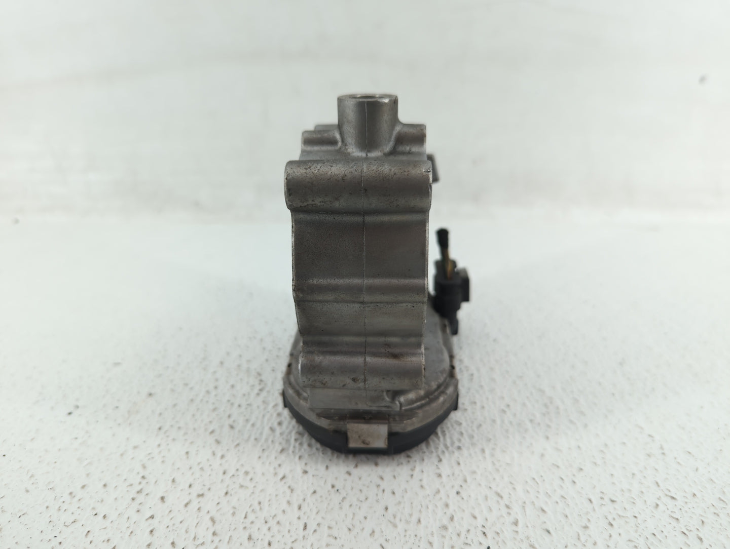 2016 Mercedes-Benz Gla250 Throttle Body P/N:A 270 141 00 25 Fits OEM Used Auto Parts - Oemusedautoparts1.com