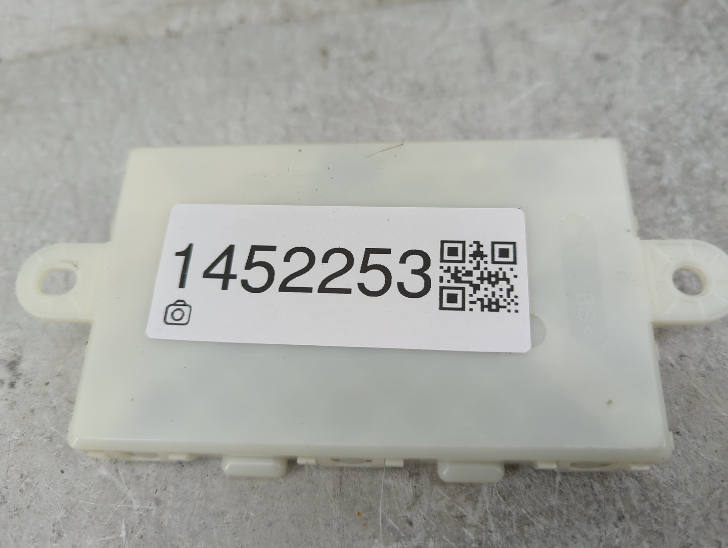 2016-2019 Mercedes-benz Glc300 Locking Control Module - Oemusedautoparts1.com