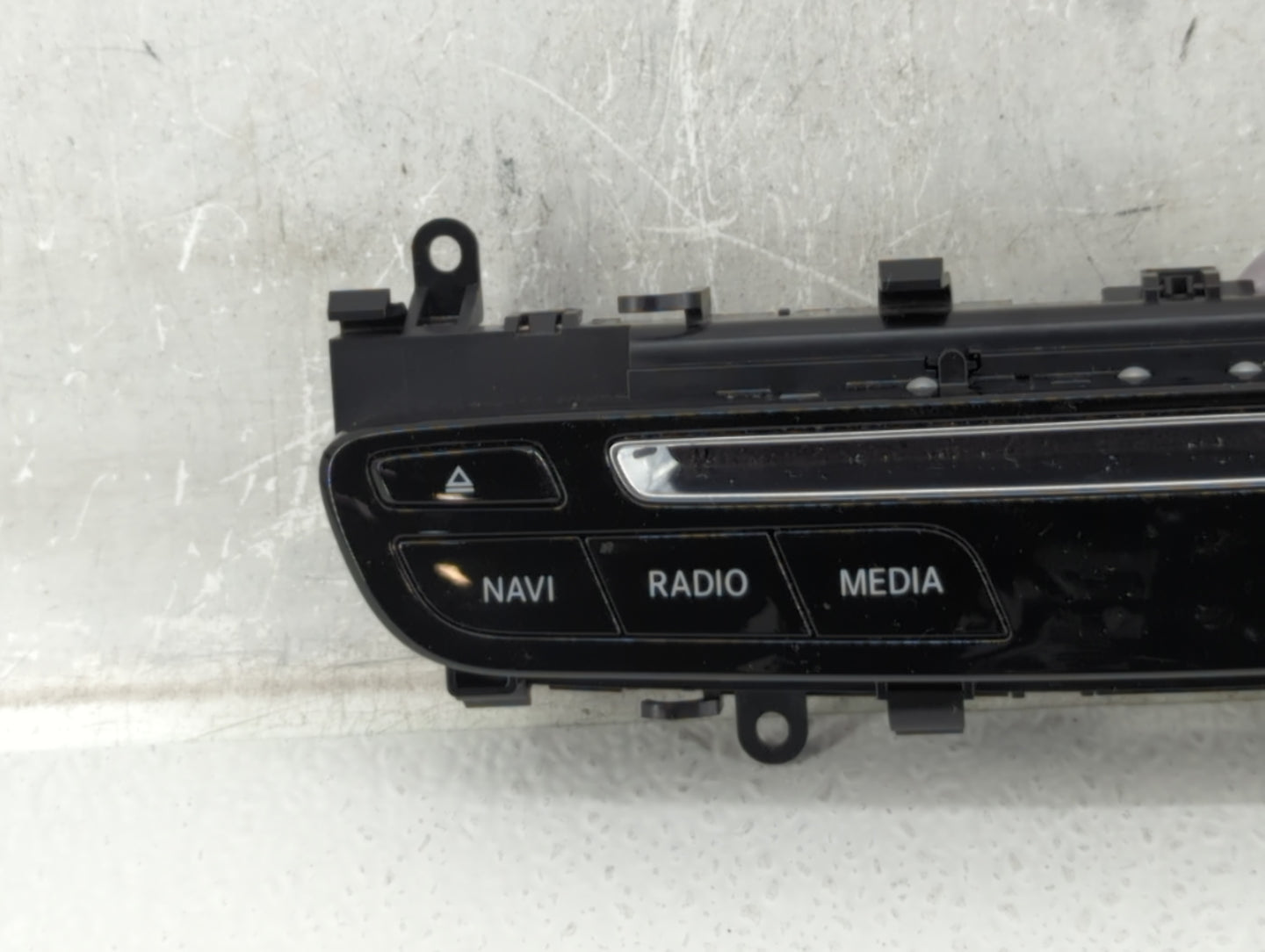 2016-2019 Mercedes-benz Glc300 Radio Control Panel - Oemusedautoparts1.com