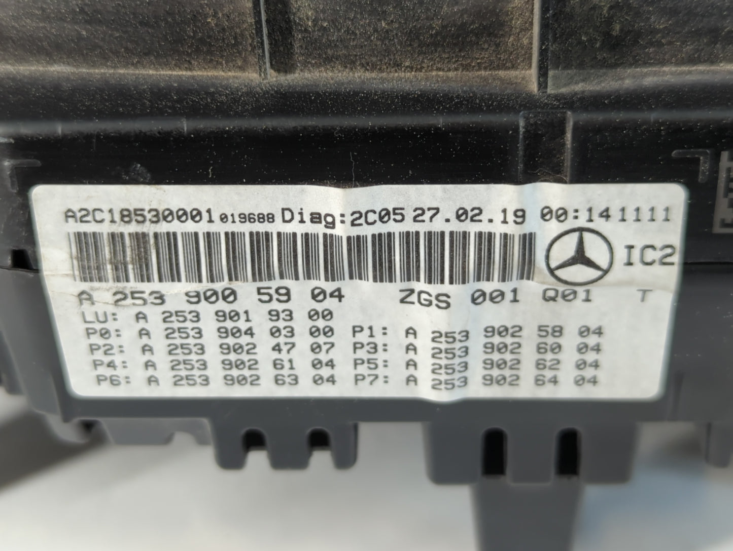 2016 Mercedes-Benz Glc300 Instrument Cluster Speedometer Gauges P/N:A 253 900 59 04 Miles: Fits Fits 2017 OEM Used Auto Part