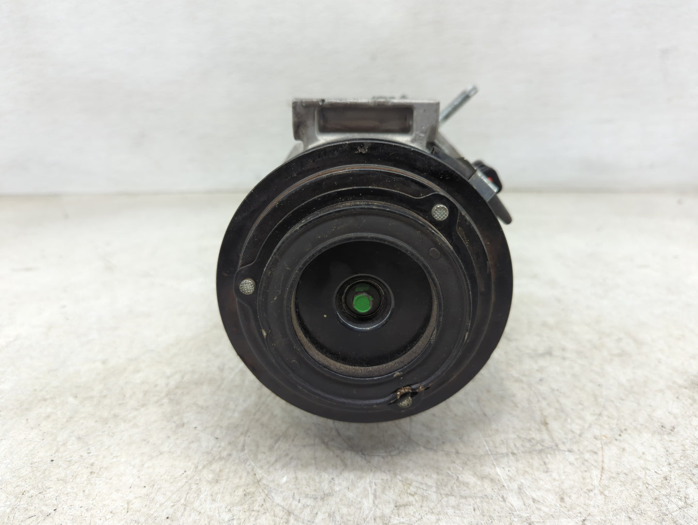 2016-2017 Mercedes-benz Glc300 Air Conditioning A/c Ac Compressor Oem - Oemusedautoparts1.com