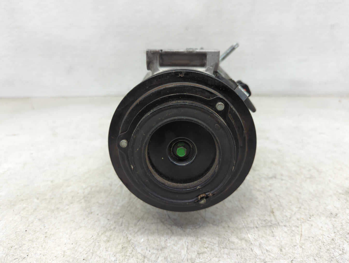 2016-2017 Mercedes-benz Glc300 Air Conditioning A/c Ac Compressor Oem - Oemusedautoparts1.com
