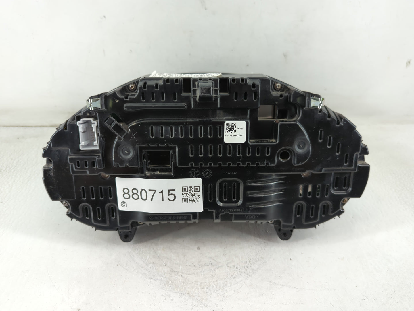2016-2017 Mercedes-Benz Glc300 Instrument Cluster Speedometer Gauges P/N:A 205 900 05 18 Fits Fits 2016 2017 OEM Used Auto P
