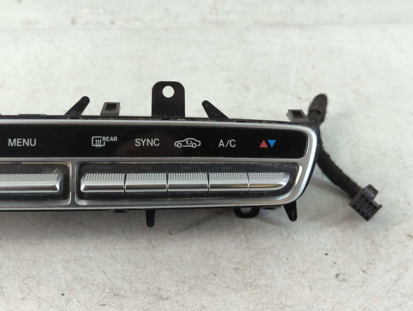 2016-2019 Mercedes-Benz Glc300 Climate Control Module Temperature AC/Heater Replacement P/N:A2C9556640001 A 205 905 47 06 Fi
