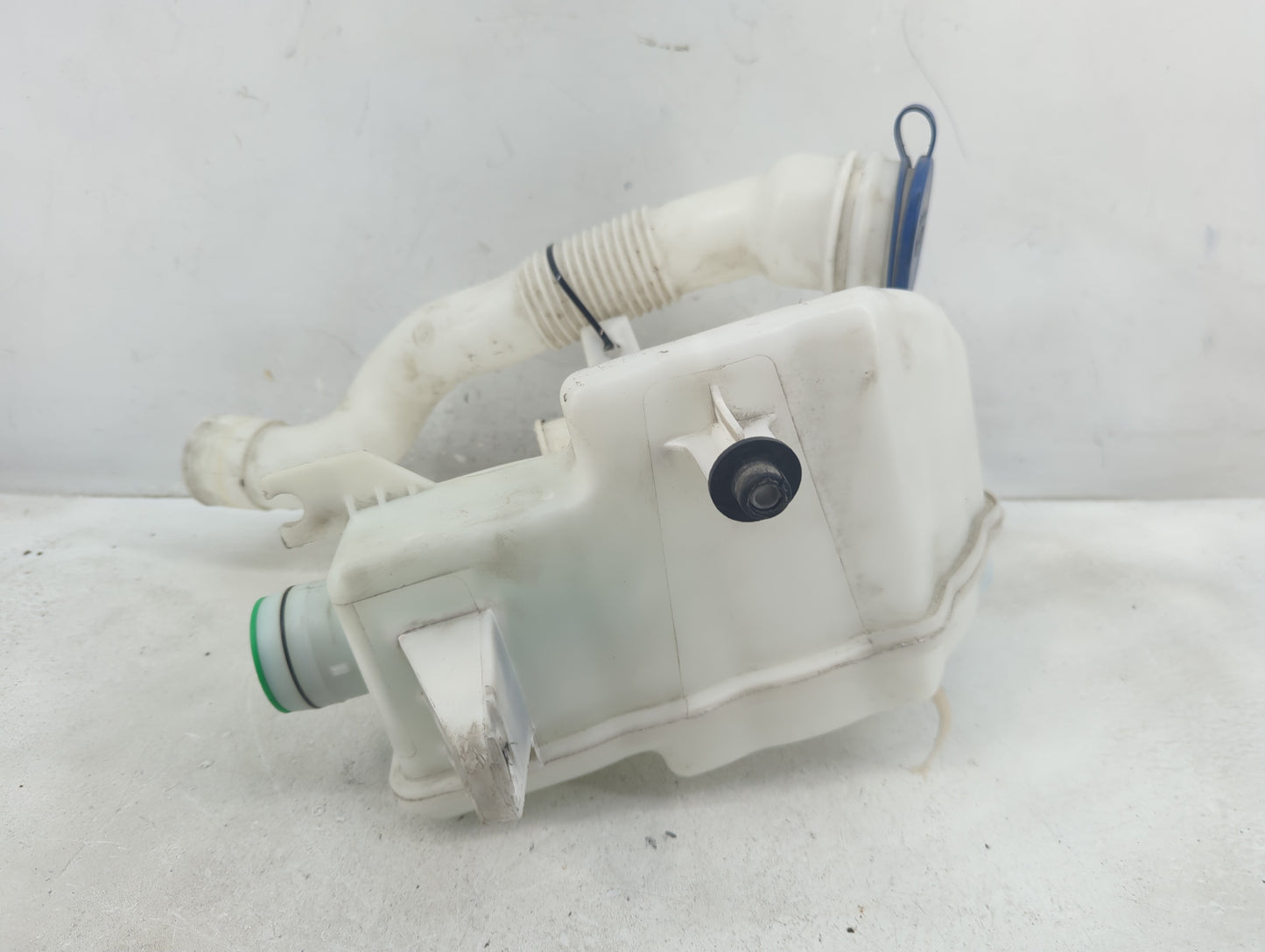 2016 Mercedes-benz Gle350 Windshield Washer Fluid Reservoir Bottle Oem - Oemusedautoparts1.com