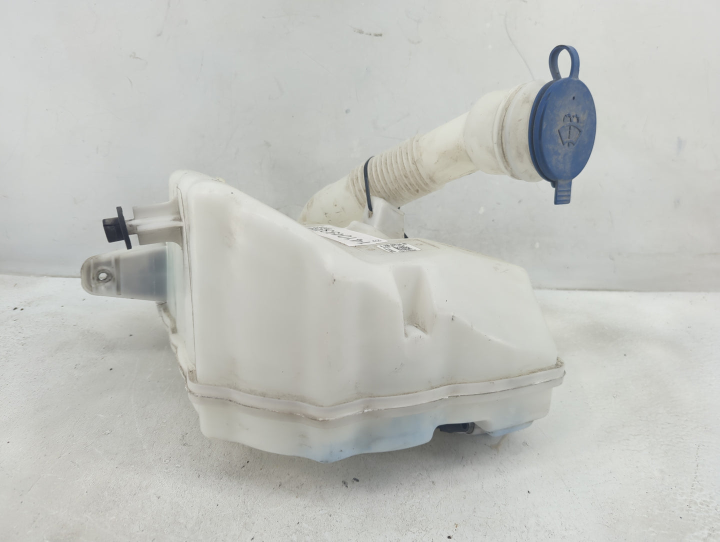 2016 Mercedes-benz Gle350 Windshield Washer Fluid Reservoir Bottle Oem - Oemusedautoparts1.com