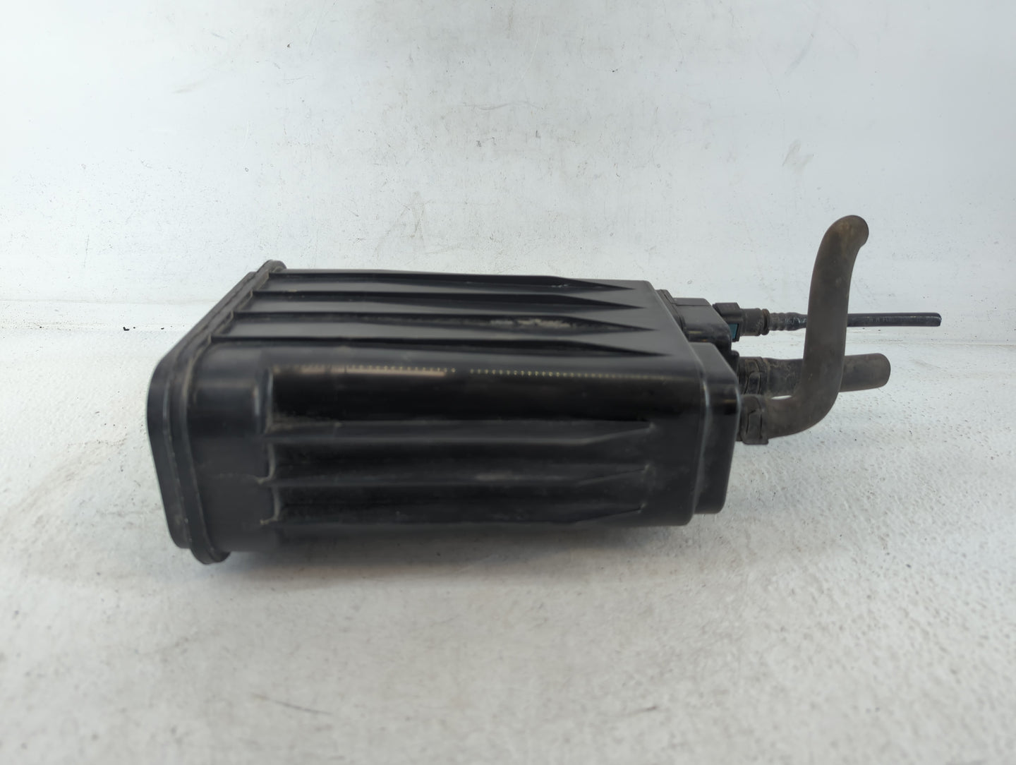 2016 Mercedes-benz S550 Fuel Vapor Charcoal Canister - Oemusedautoparts1.com