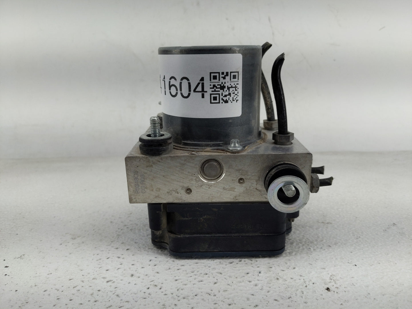 2016 Mercedes-Benz Sprinter 2500 ABS Pump Control Module Replacement Fits OEM Used Auto Parts - Oemusedautoparts1.com