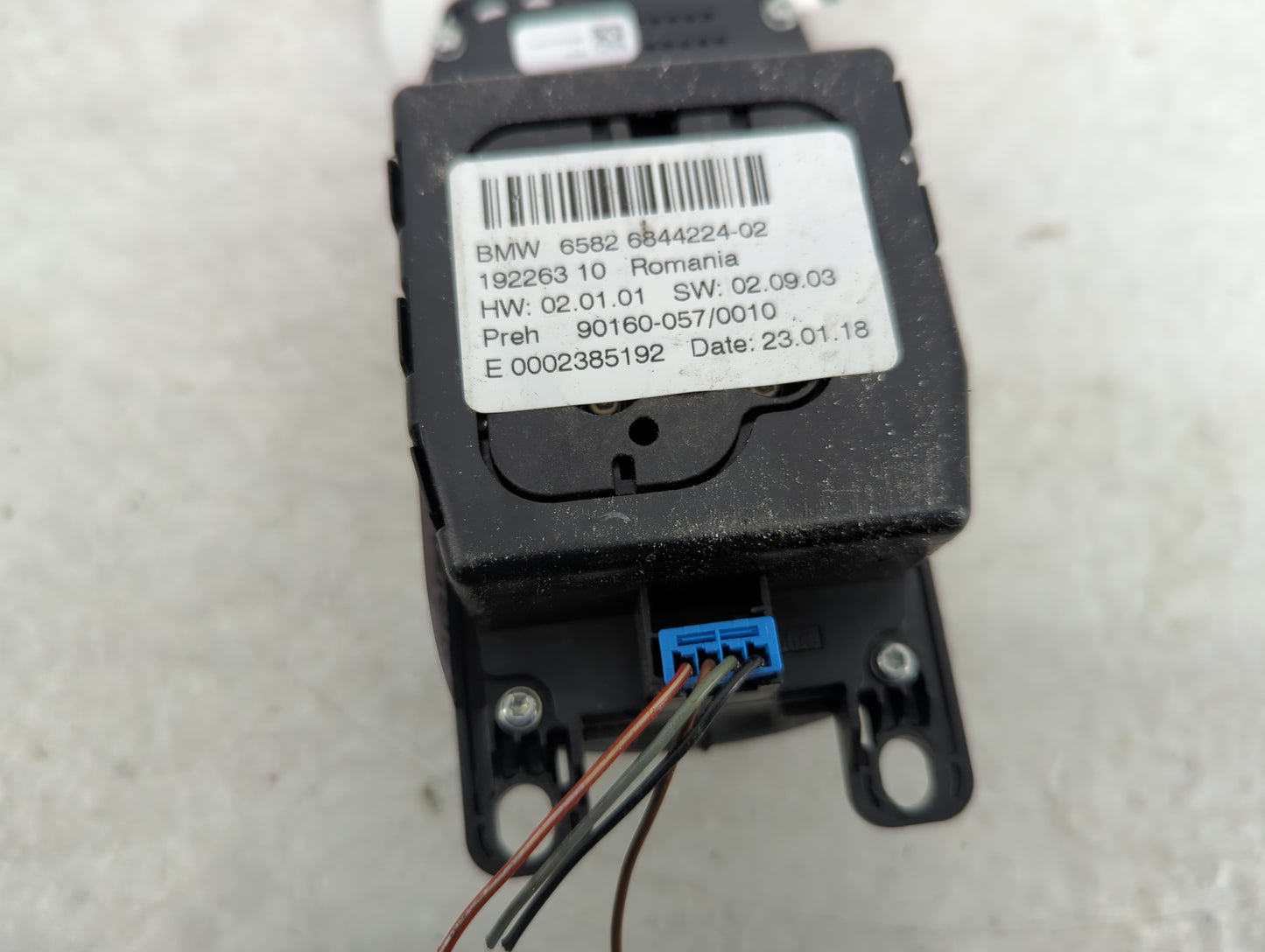 2016 Mercedes C-Class Radio AM FM Cd Player Receiver Replacement P/N:65826844224-02 6582 6844224-02 Fits Fits 2017 2018 2019