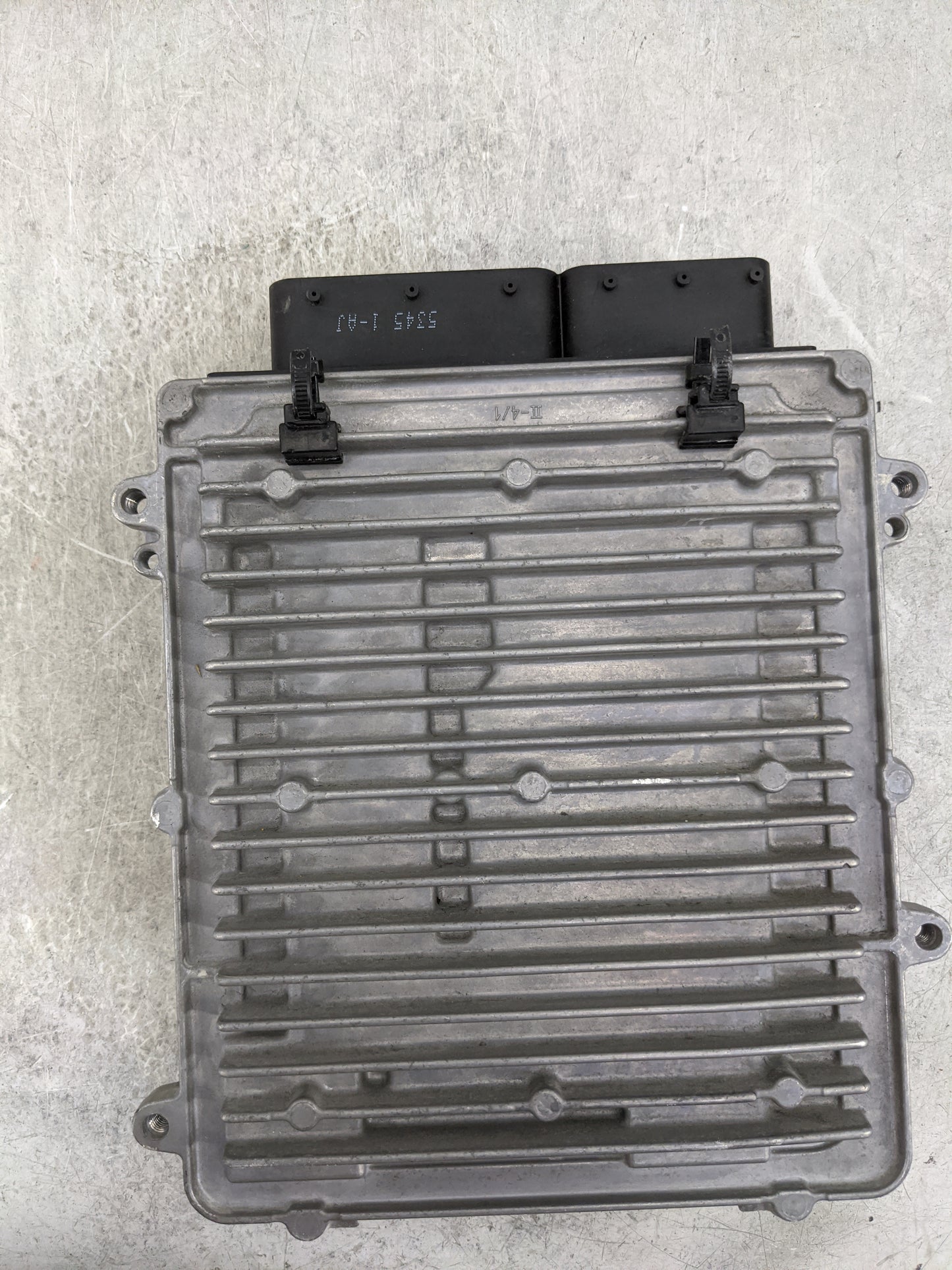 2016 Mercedes E-Class PCM Engine Control Computer ECU ECM PCU OEM P/N:A2769011200 0261S07812 Fits Fits 2014 2015 2017 2018 O
