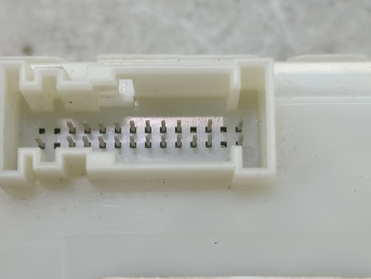 Mercedes S-class Locking Control Module - Oemusedautoparts1.com
