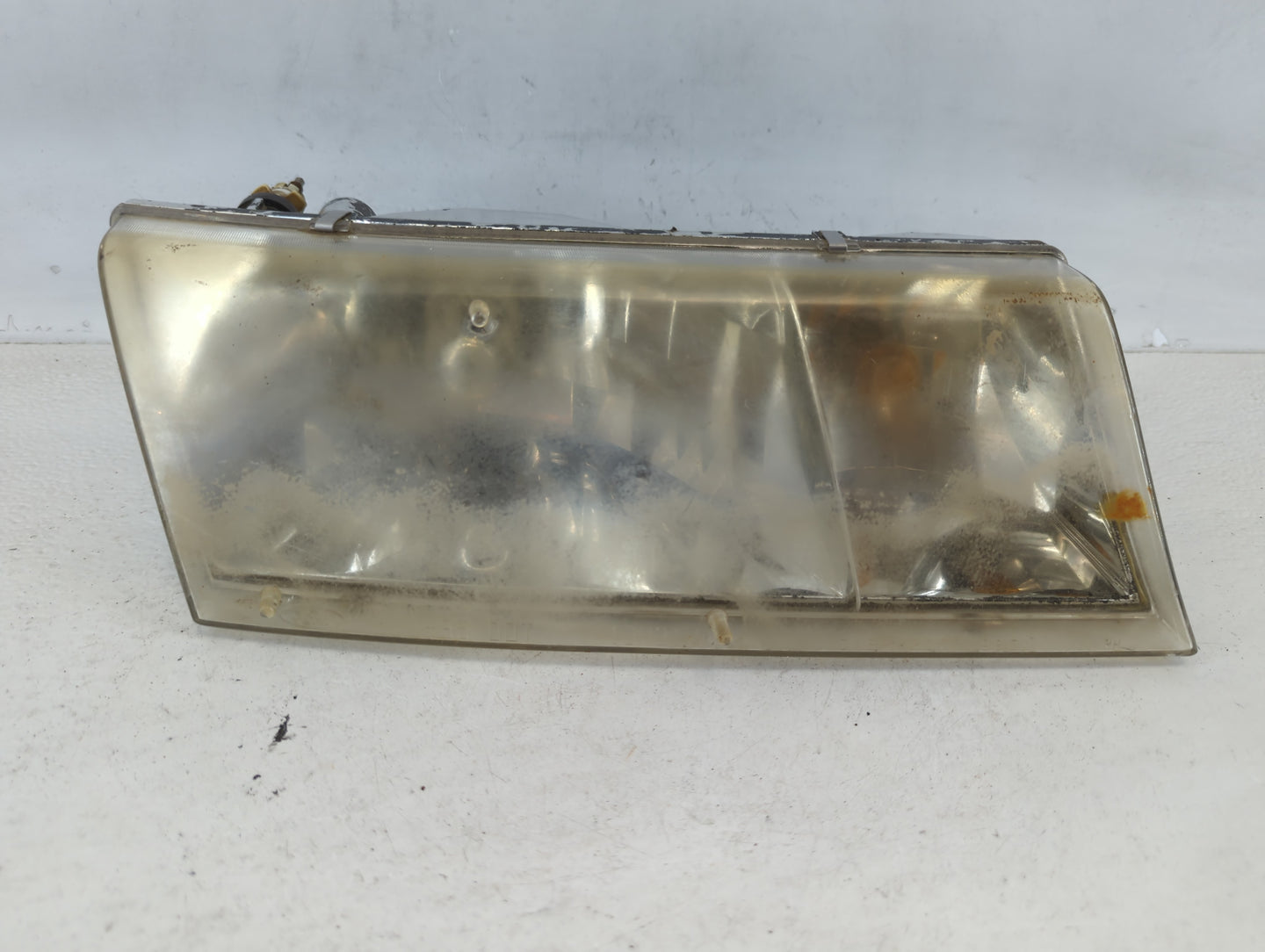 2016 Mercury Grand Marquis Passenger Right Oem Head Light Headlight Lamp - Oemusedautoparts1.com