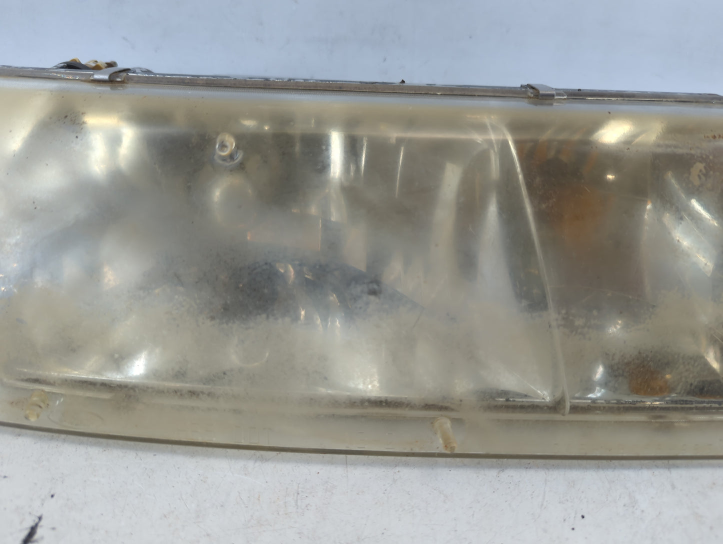 2016 Mercury Grand Marquis Passenger Right Oem Head Light Headlight Lamp - Oemusedautoparts1.com