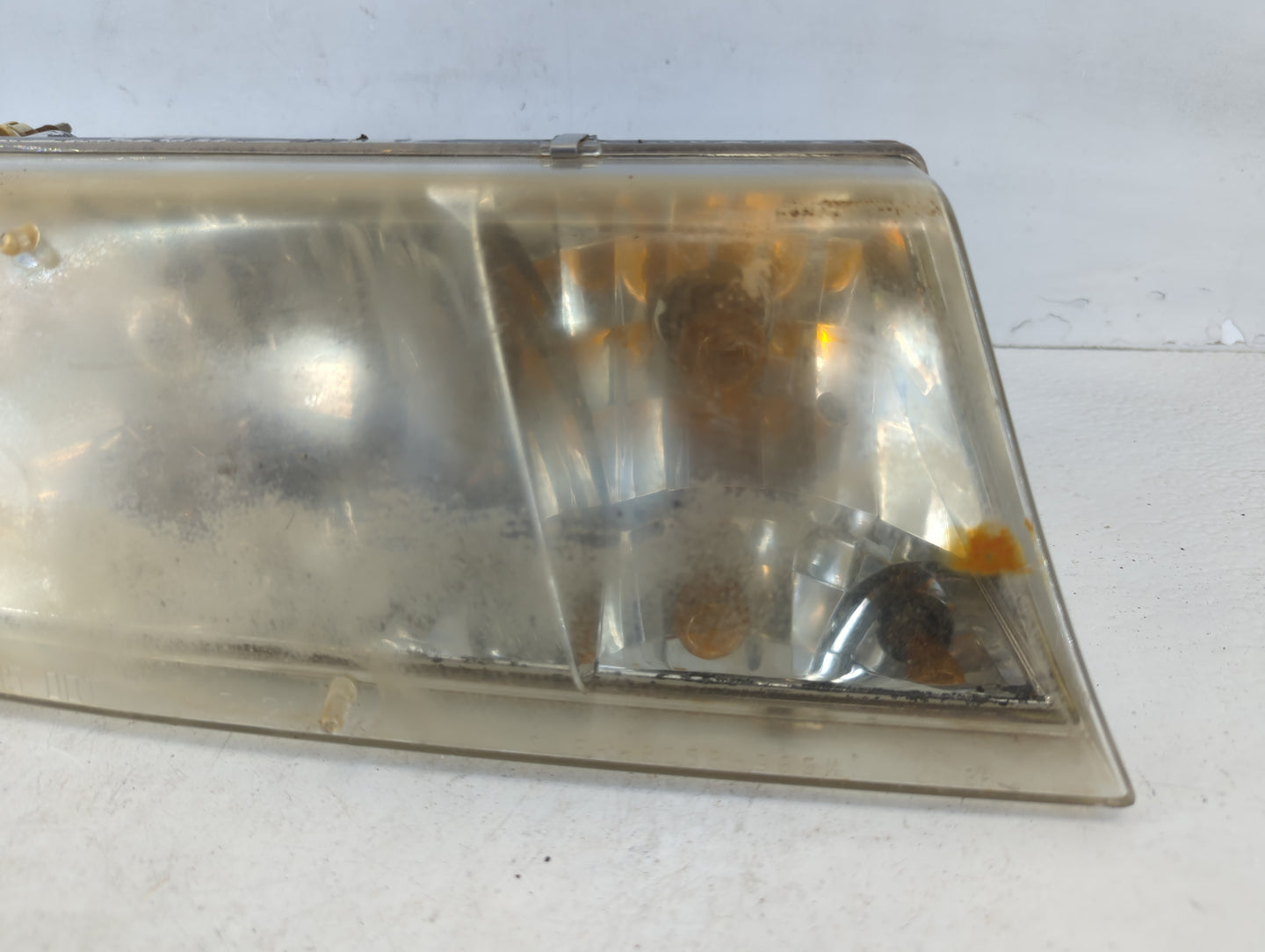 2016 Mercury Grand Marquis Passenger Right Oem Head Light Headlight Lamp - Oemusedautoparts1.com