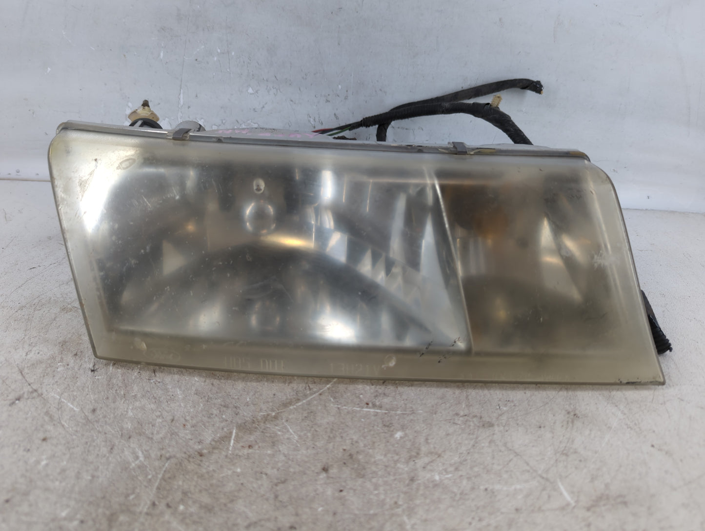 2016 Mercury Grand Marquis Passenger Right Oem Head Light Headlight Lamp - Oemusedautoparts1.com