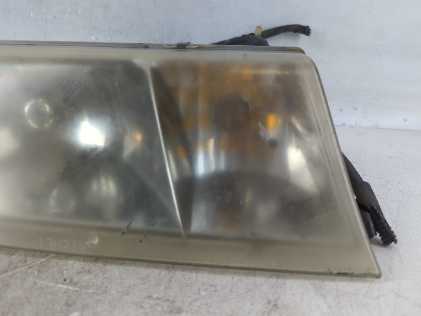 2016 Mercury Grand Marquis Passenger Right Oem Head Light Headlight Lamp - Oemusedautoparts1.com