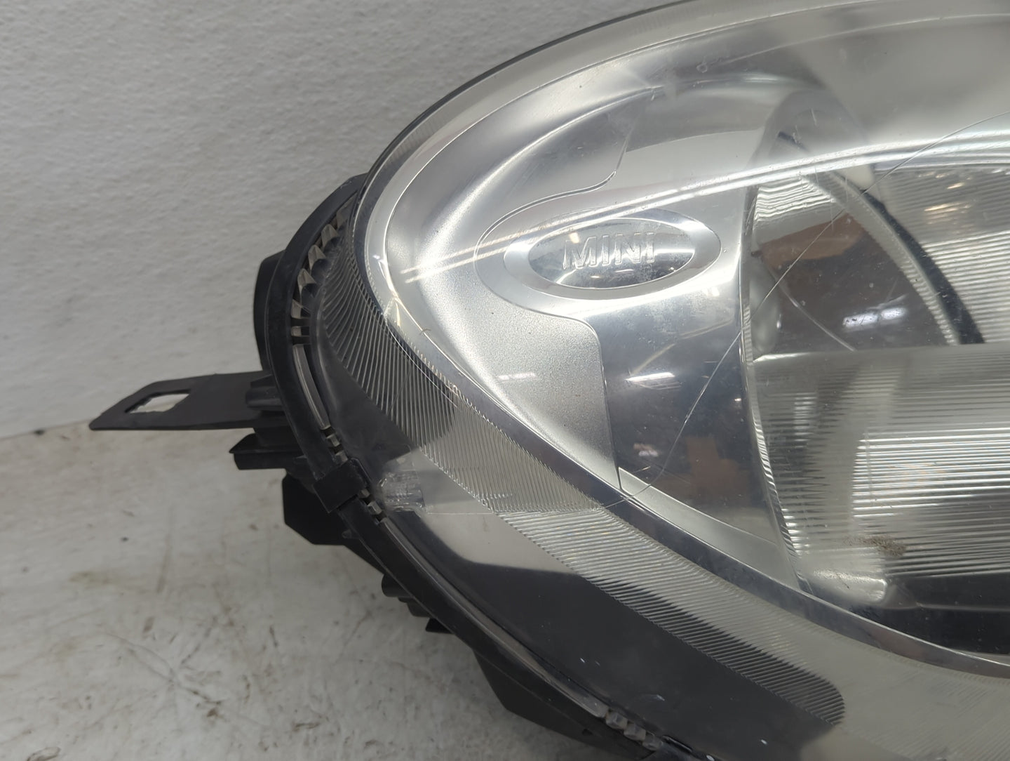 Mini Cooper Passenger Right Oem Head Light Headlight Lamp - Oemusedautoparts1.com