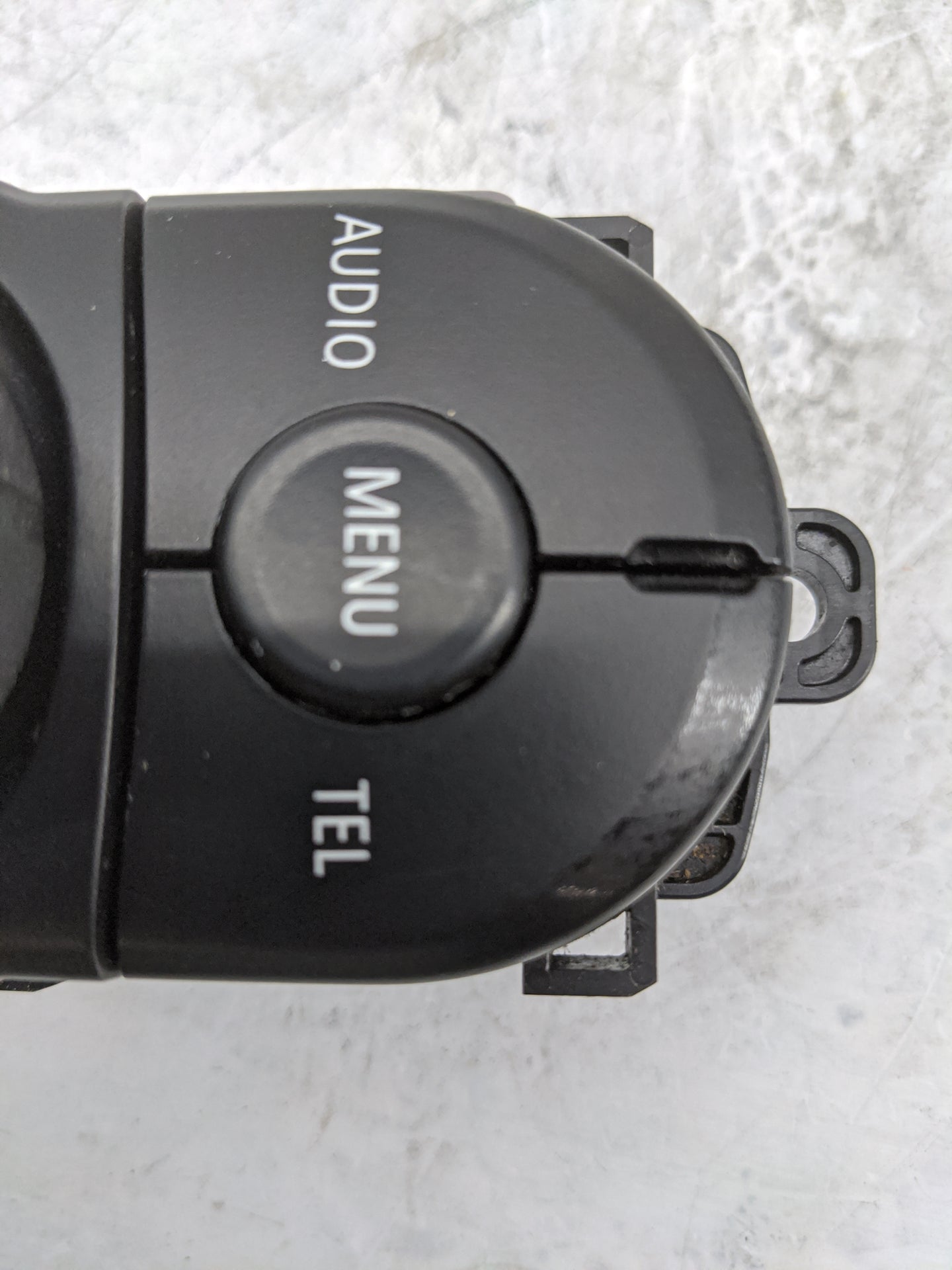 2016-2017 Mini Cooper Radio AM FM Cd Player Receiver Replacement P/N:ZE9381679-01 033624102 Fits Fits 2016 2017 OEM Used Aut