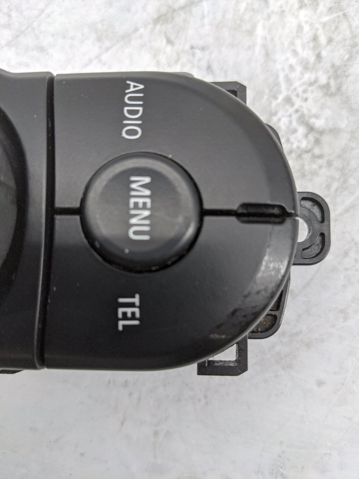 2016-2017 Mini Cooper Radio AM FM Cd Player Receiver Replacement P/N:ZE9381679-01 033624102 Fits Fits 2016 2017 OEM Used Aut
