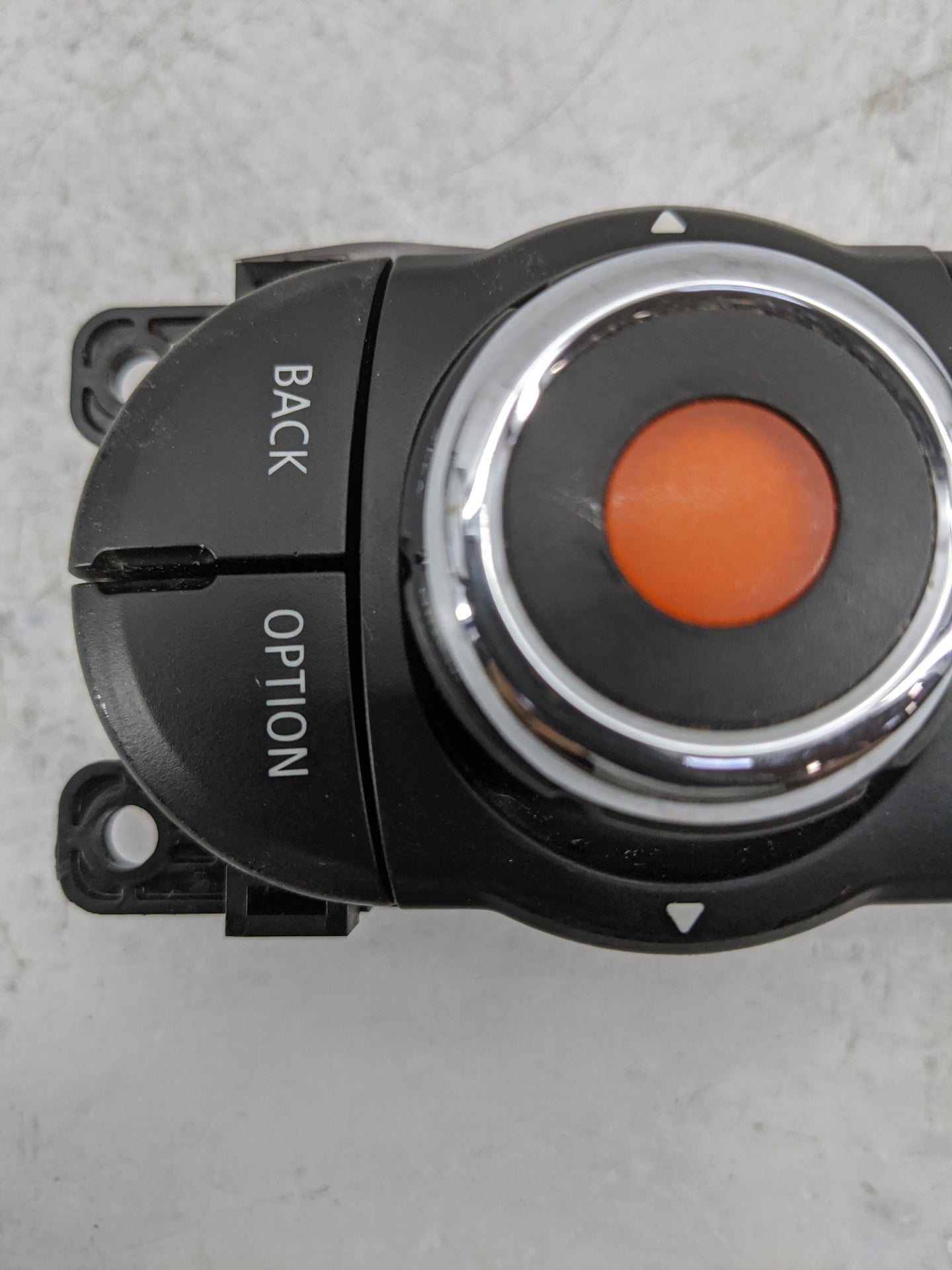 2016-2017 Mini Cooper Radio AM FM Cd Player Receiver Replacement P/N:ZE9381679-01 033624102 Fits Fits 2016 2017 OEM Used Aut