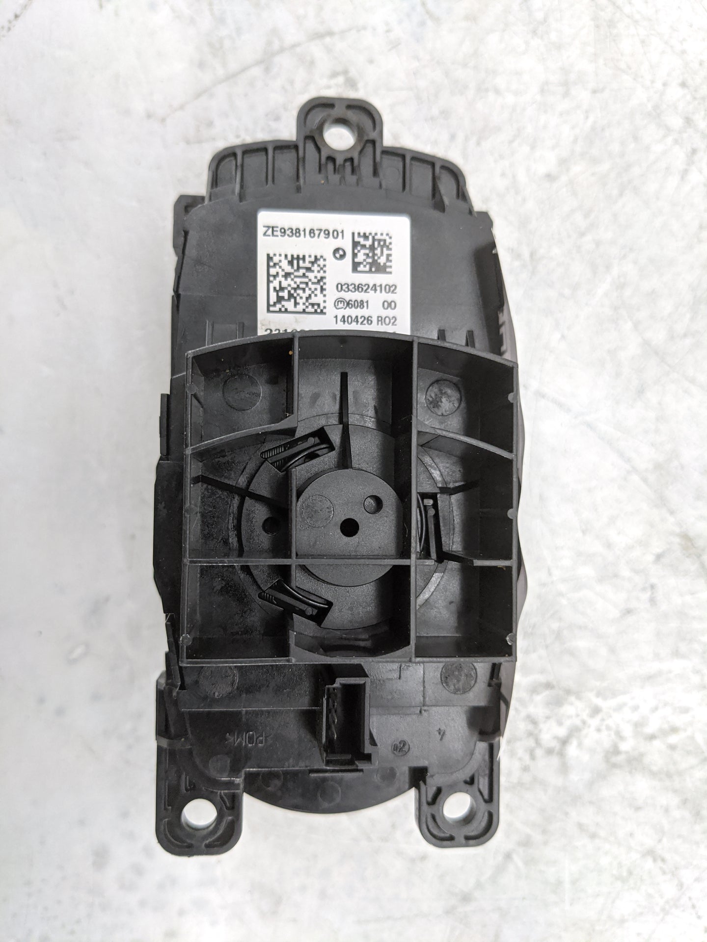 2016-2017 Mini Cooper Radio AM FM Cd Player Receiver Replacement P/N:ZE9381679-01 033624102 Fits Fits 2016 2017 OEM Used Aut