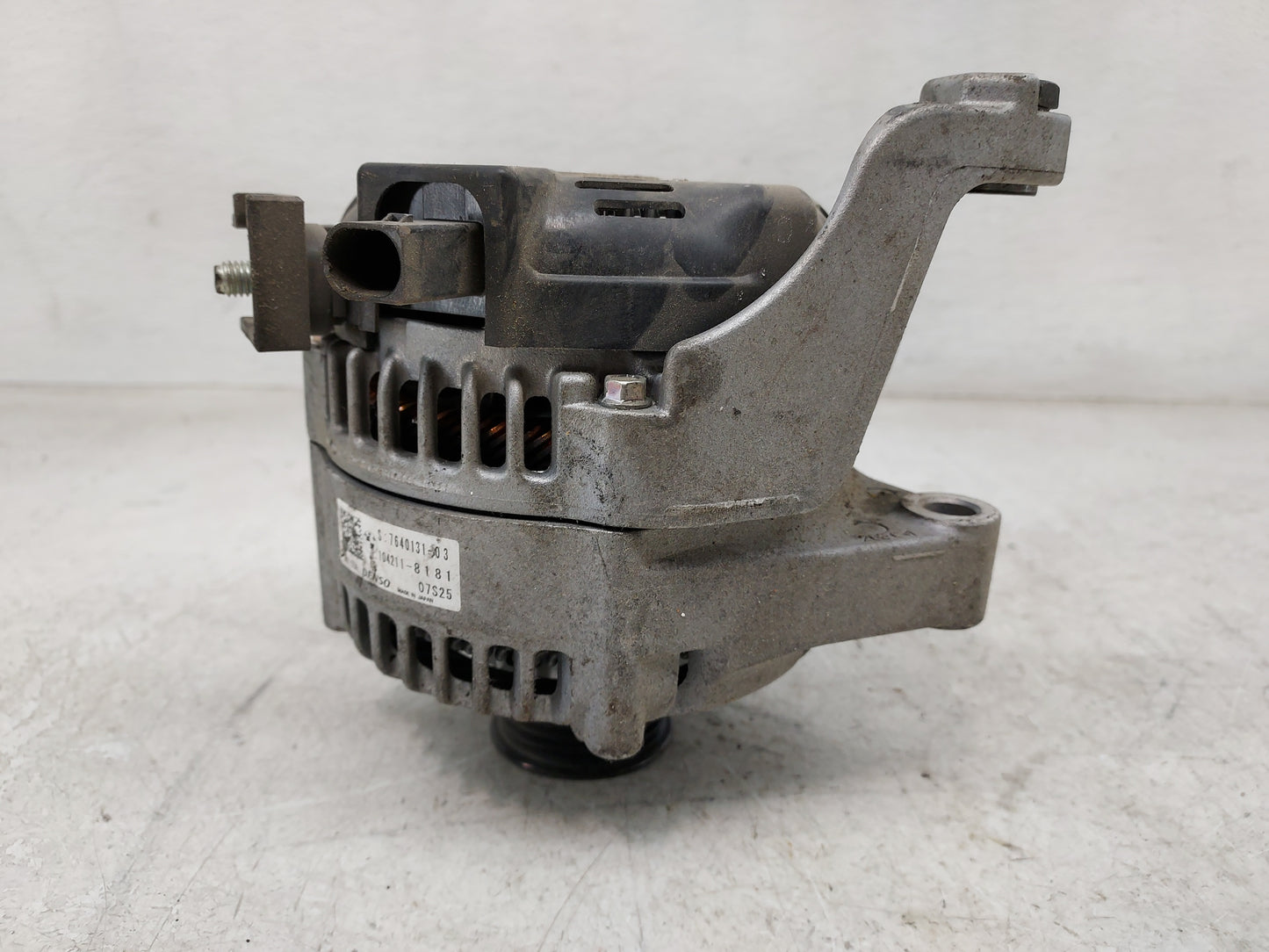 2016-2019 Mini Cooper Alternator Replacement Generator Charging Assembly Engine OEM P/N:104211-8181 Fits Fits 2016 2017 2018