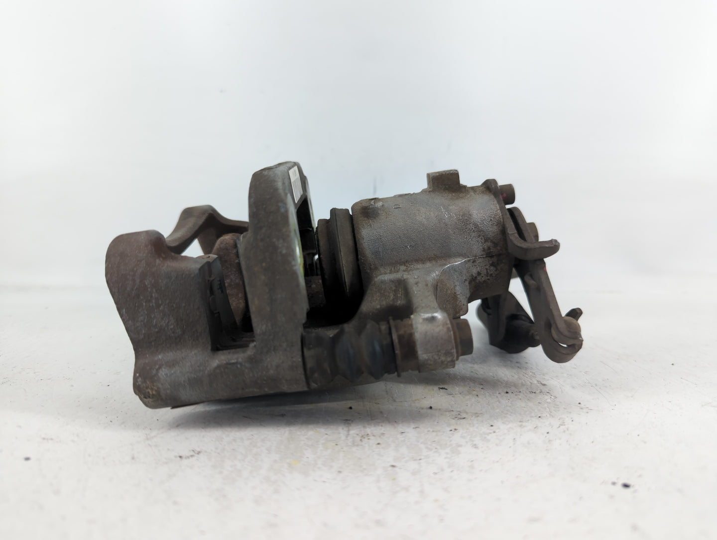 2016 Mini Cooper Front Driver Left Brake Caliper 669006 - Oemusedautoparts1.com