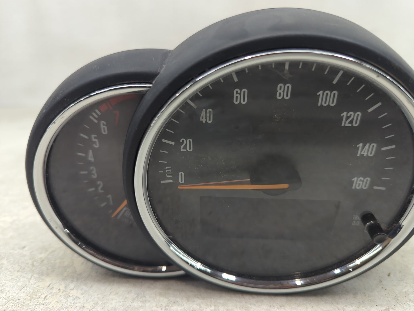 2016-2017 Mini Cooper Clubman Instrument Cluster Speedometer Gauges P/N:6 822 944-01 Fits Fits 2016 2017 OEM Used Auto Parts