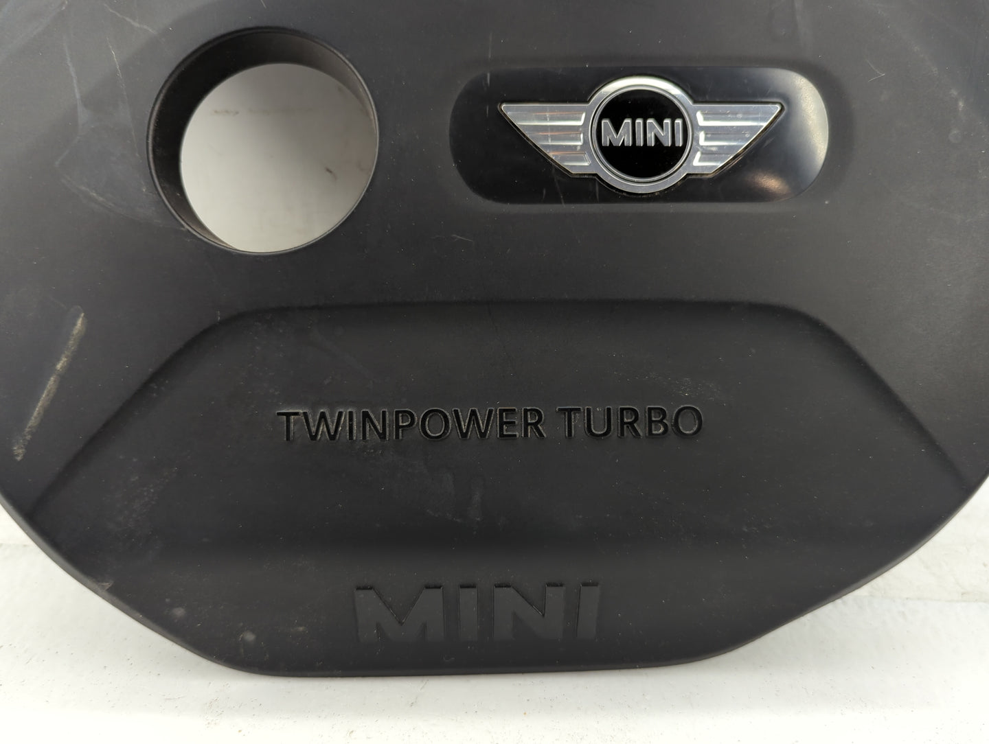 2016 Mini Cooper Clubman Engine Cover - Oemusedautoparts1.com
