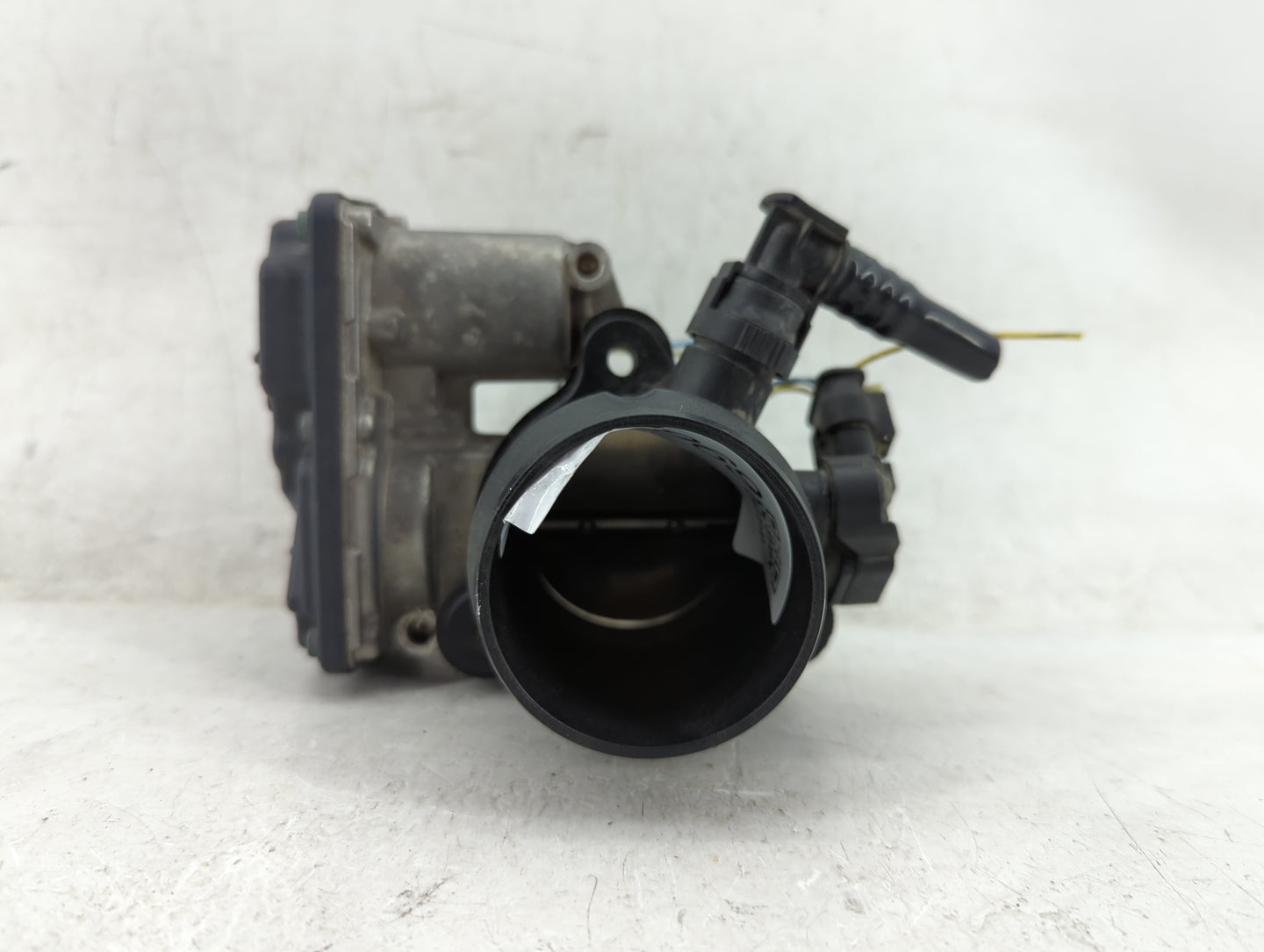 2016-2018 Mini Cooper Clubman Throttle Body P/N:A2C80221400 7 618 838 Fits Fits 2014 2015 2016 2017 2018 2019 OEM Used Auto 