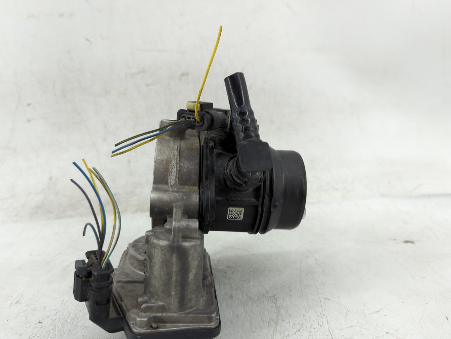 2016-2018 Mini Cooper Clubman Throttle Body P/N:A2C80221400 7 618 838 Fits Fits 2014 2015 2016 2017 2018 2019 OEM Used Auto 