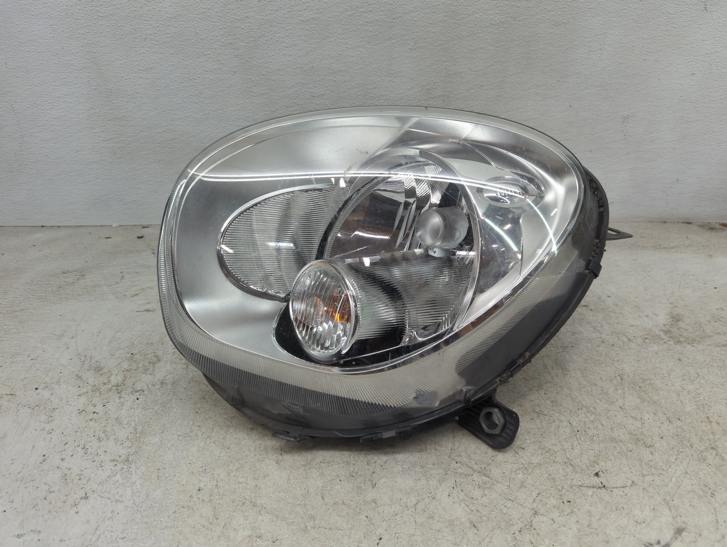 2011 Mini Cooper Countryman Driver Left Oem Head Light Headlight Lamp - Oemusedautoparts1.com
