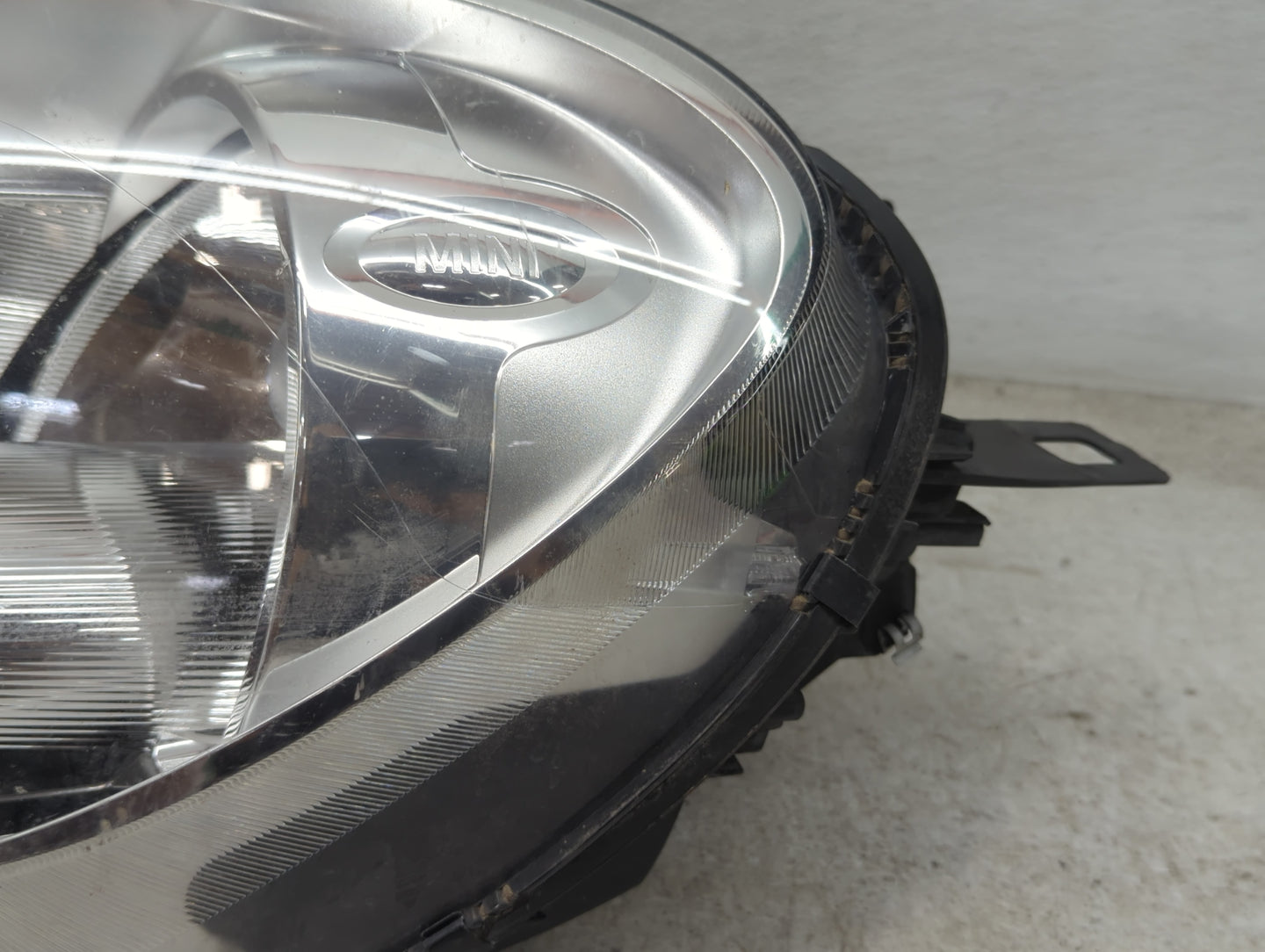 2011 Mini Cooper Countryman Driver Left Oem Head Light Headlight Lamp - Oemusedautoparts1.com