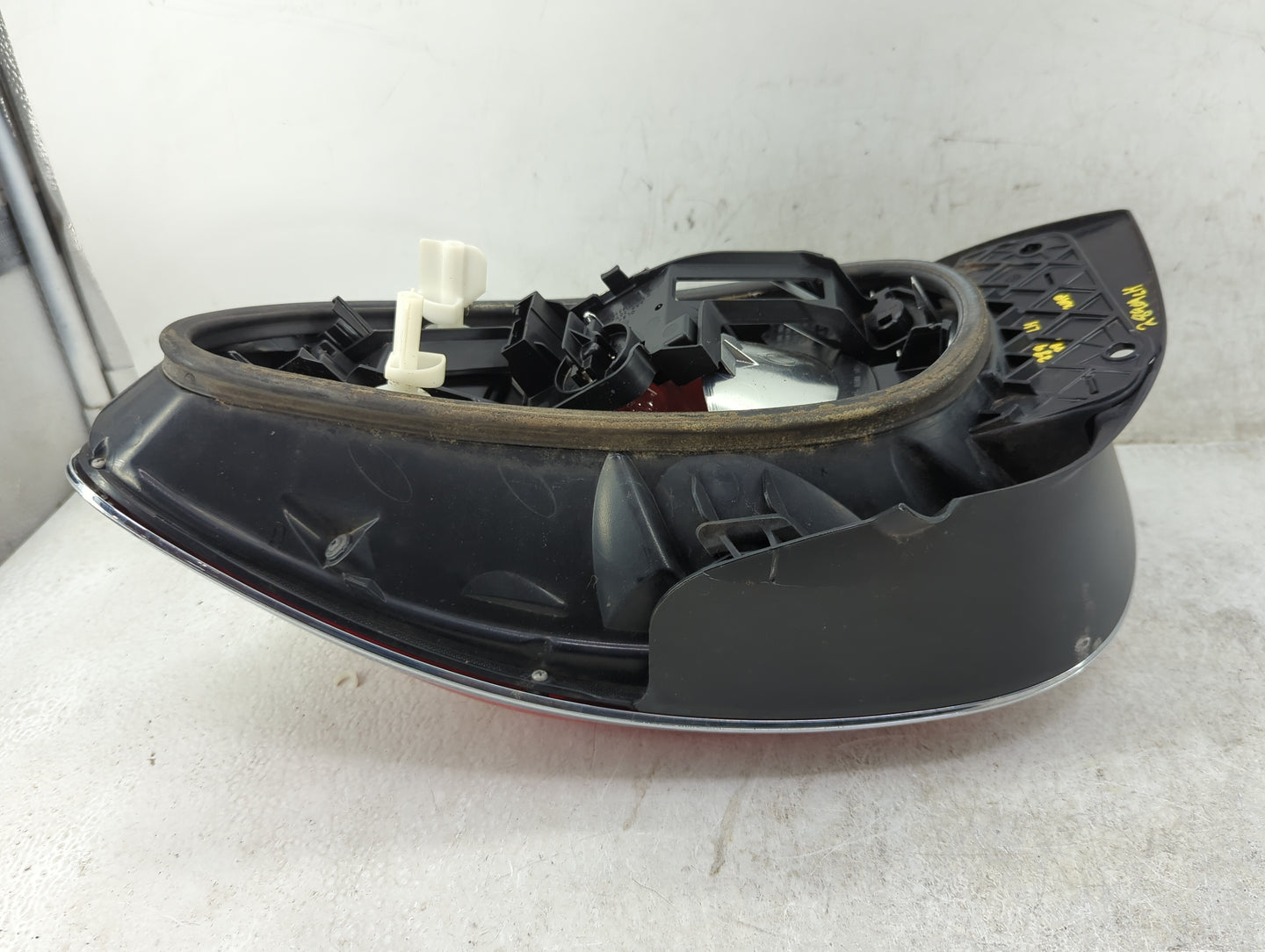 2013-2016 Mini Cooper Paceman Tail Light Assembly Passenger Right OEM P/N:9808869-07 Fits Fits 2013 2014 2015 2016 OEM Used 