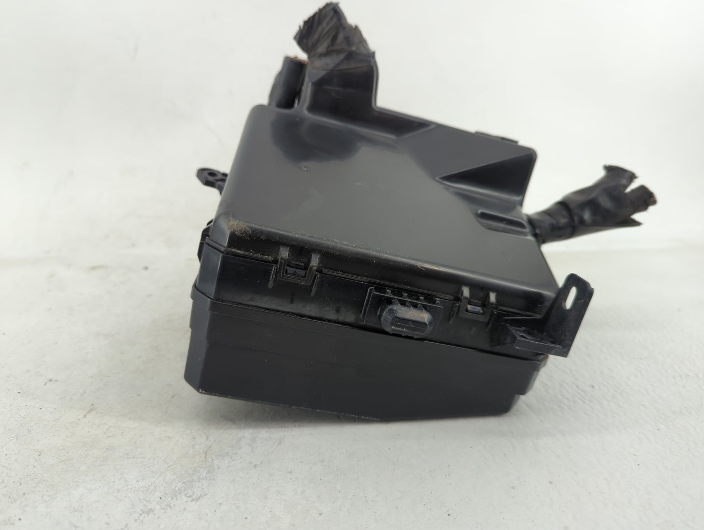 2016-2017 Mitsubishi Lancer Fusebox Fuse Box Panel Relay Module Fits Fits 2012 2013 2014 2015 2016 2017 OEM Used Auto Parts 