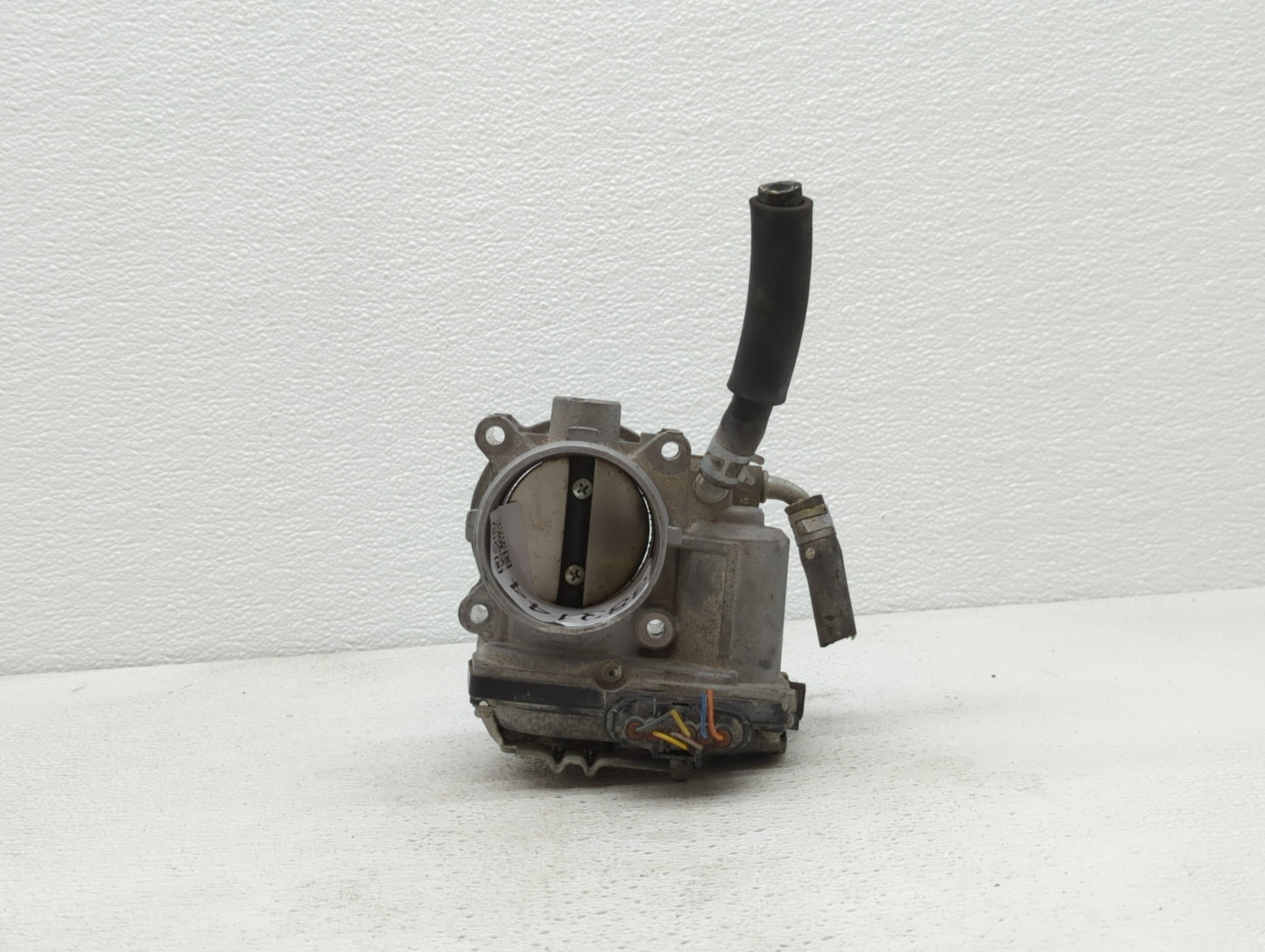 2013-2017 Mitsubishi Lancer Throttle Body P/N:57021 Fits Fits 2013 2014 2015 2016 2017 OEM Used Auto Parts - Oemusedautopart