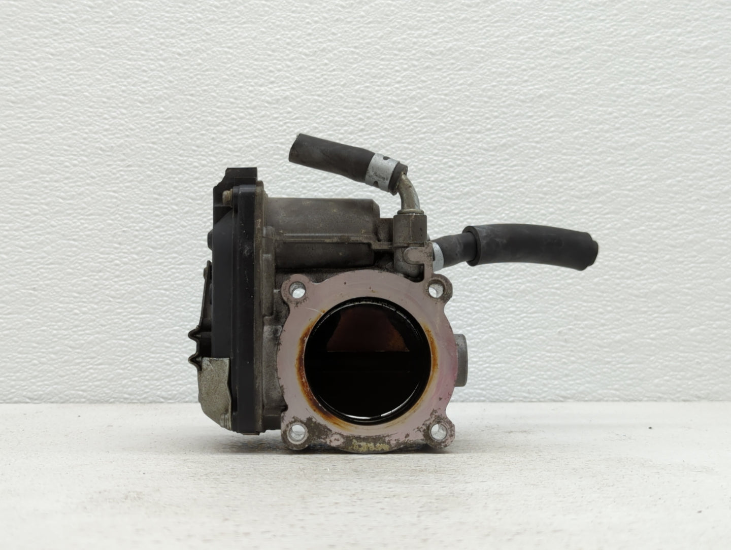 2013-2017 Mitsubishi Lancer Throttle Body P/N:57021 Fits Fits 2013 2014 2015 2016 2017 OEM Used Auto Parts - Oemusedautopart