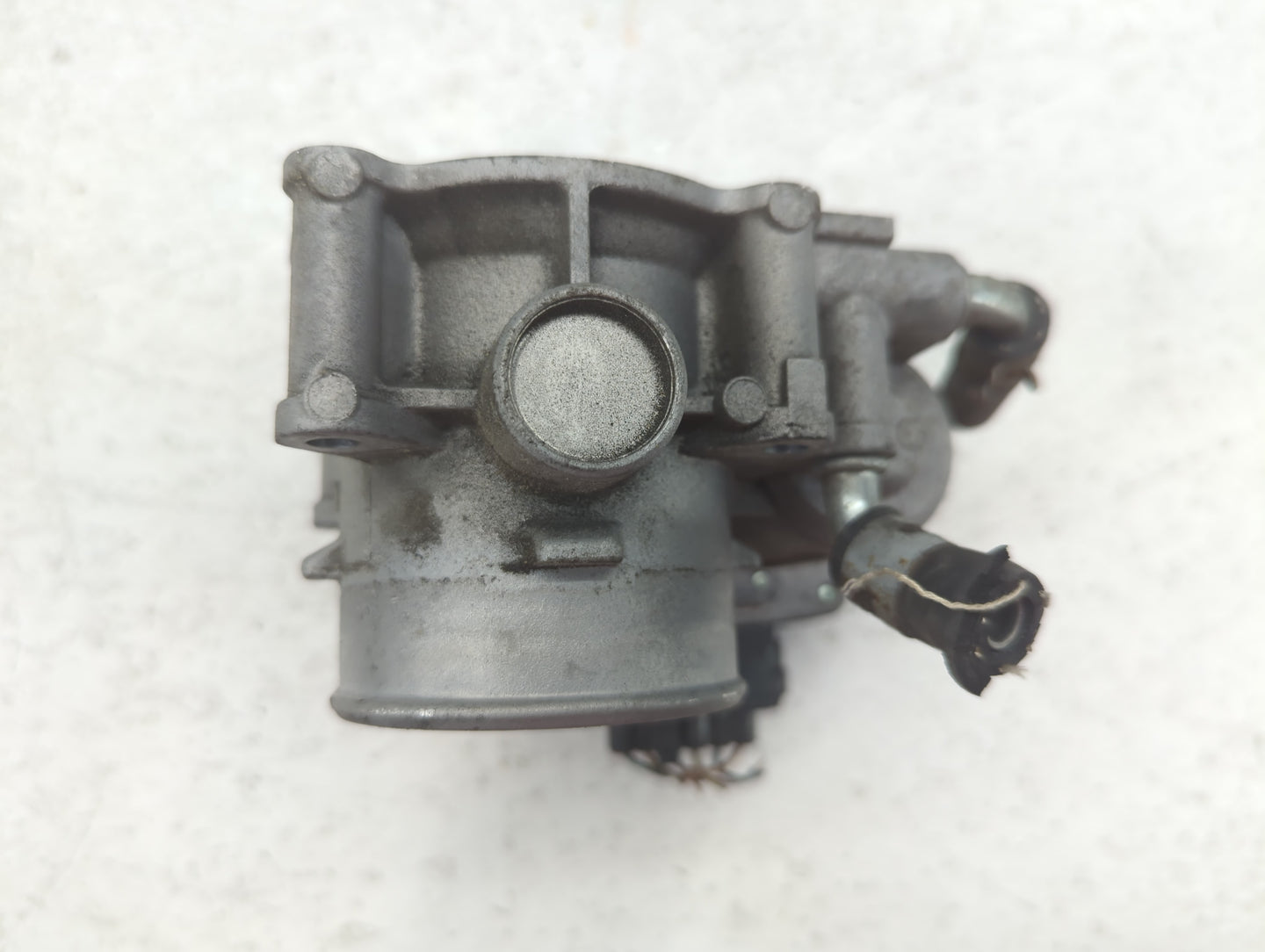 2013-2017 Mitsubishi Lancer Throttle Body Fits Fits 2013 2014 2015 2016 2017 OEM Used Auto Parts - Oemusedautoparts1.com