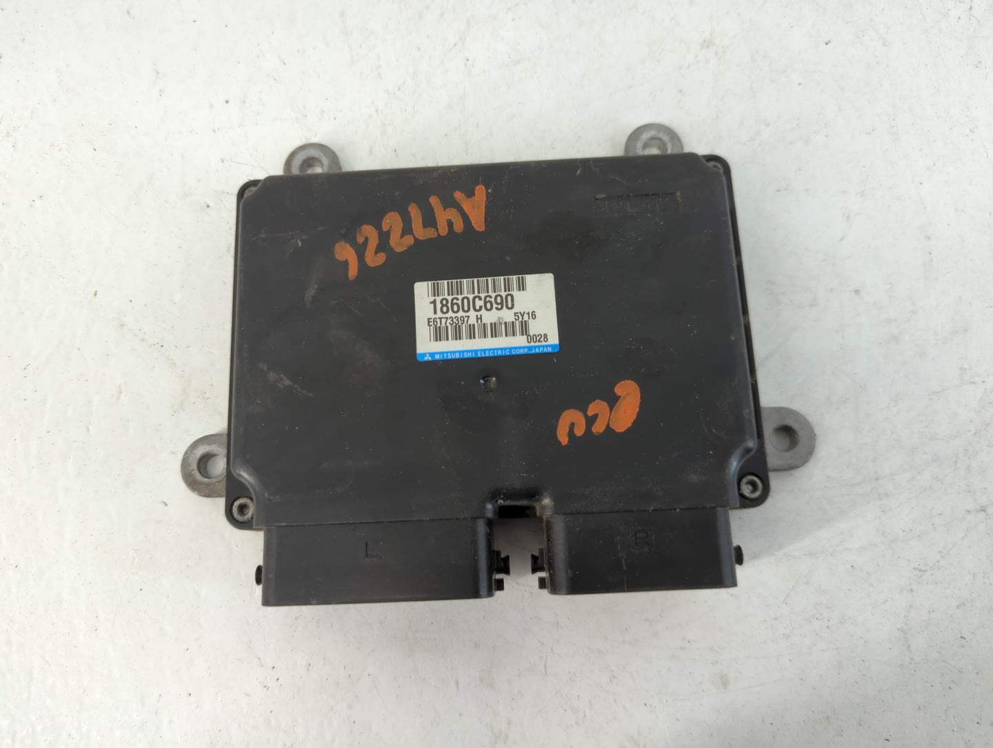 2016-2017 Mitsubishi Lancer PCM Engine Control Computer ECU ECM PCU OEM P/N:1860C690 Fits Fits 2016 2017 OEM Used Auto Parts