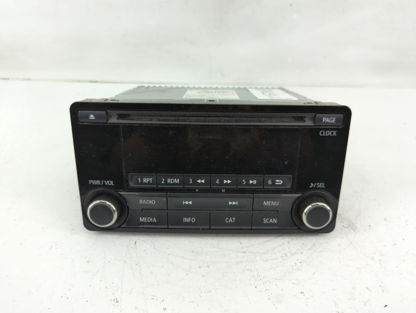2016 Mitsubishi Outlander Radio AM FM Cd Player Receiver Replacement P/N:8701A185 Fits OEM Used Auto Parts - Oemusedautopart