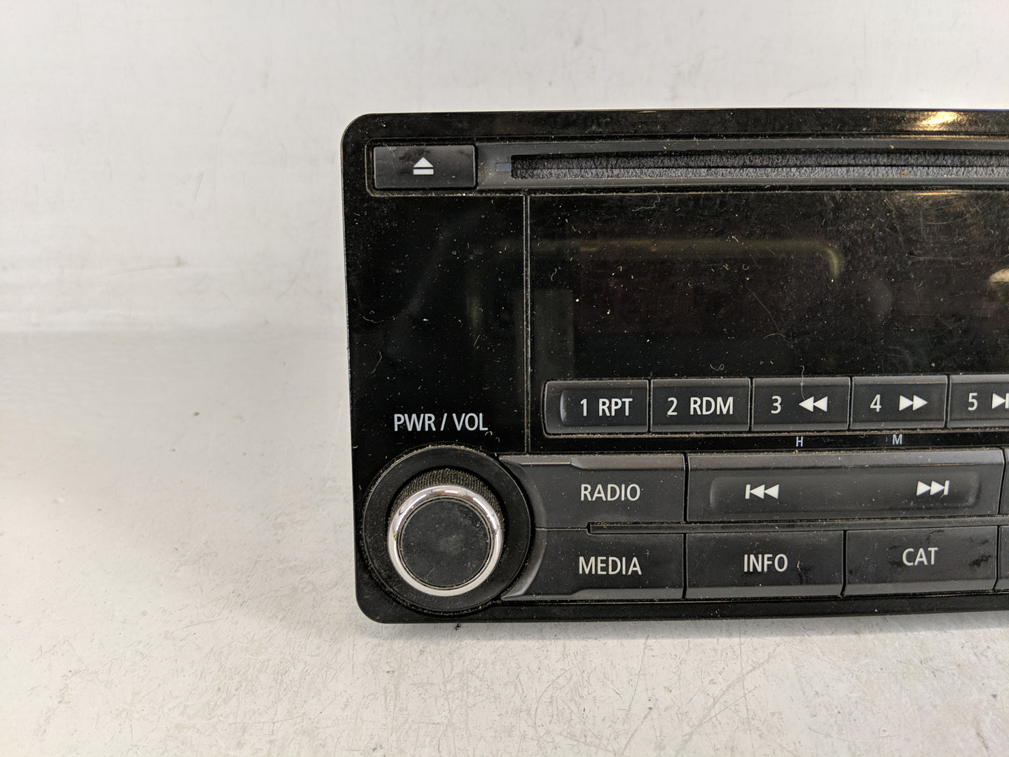 2016 Mitsubishi Outlander Radio AM FM Cd Player Receiver Replacement P/N:8701A185 Fits OEM Used Auto Parts - Oemusedautopart