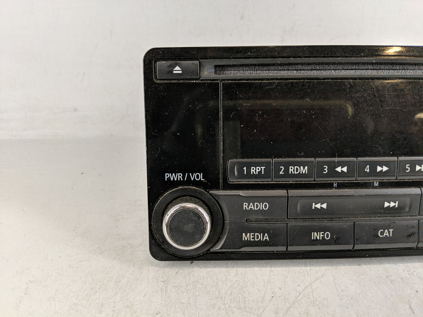 2016 Mitsubishi Outlander Radio AM FM Cd Player Receiver Replacement P/N:8701A185 Fits OEM Used Auto Parts - Oemusedautopart
