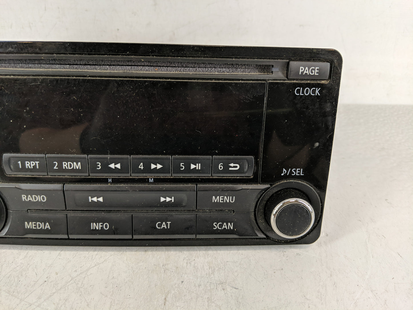 2016 Mitsubishi Outlander Radio AM FM Cd Player Receiver Replacement P/N:8701A185 Fits OEM Used Auto Parts - Oemusedautopart