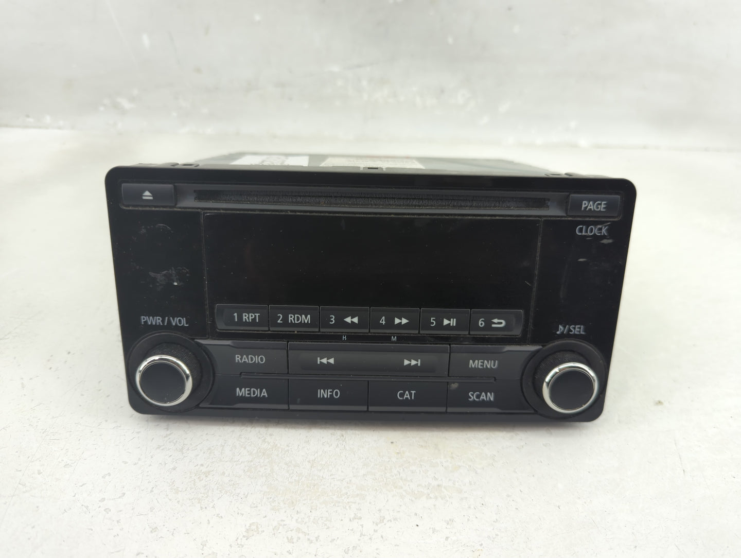 2016 Mitsubishi Outlander Radio AM FM Cd Player Receiver Replacement P/N:8701A185 Fits OEM Used Auto Parts - Oemusedautopart