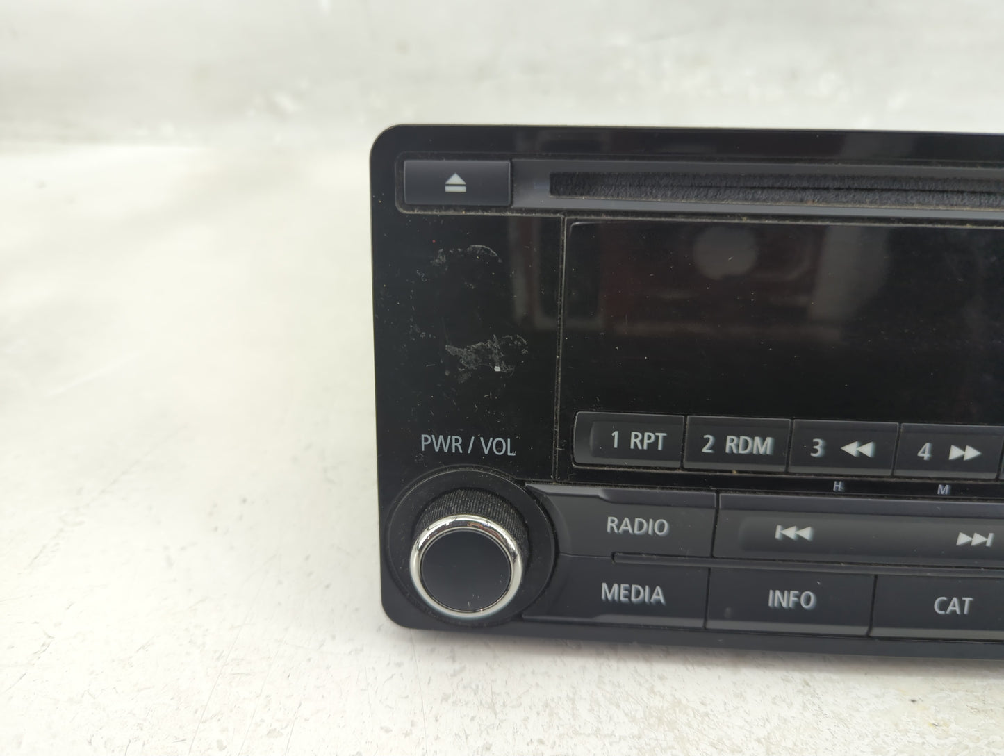 2016 Mitsubishi Outlander Radio AM FM Cd Player Receiver Replacement P/N:8701A185 Fits OEM Used Auto Parts - Oemusedautopart
