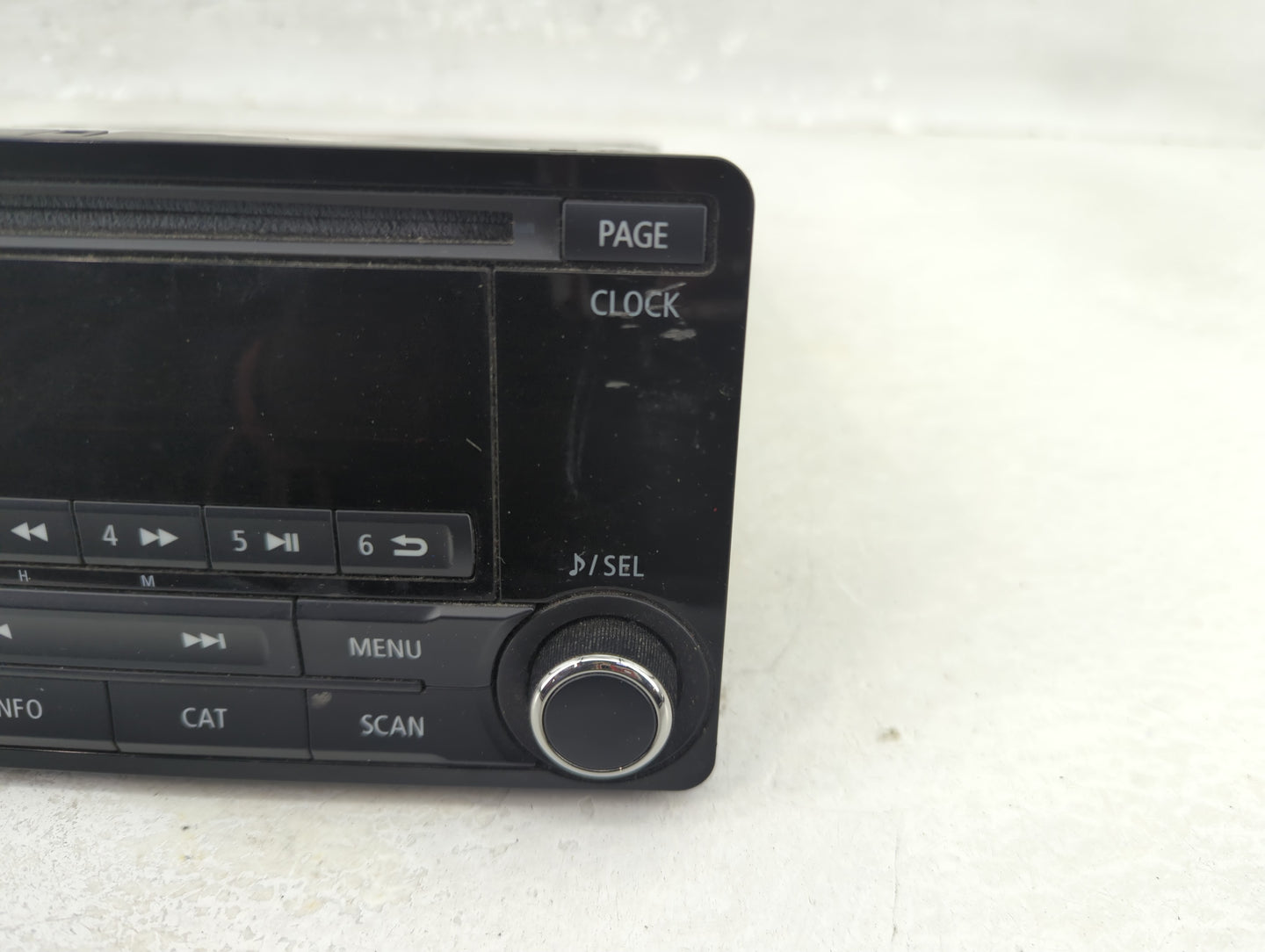 2016 Mitsubishi Outlander Radio AM FM Cd Player Receiver Replacement P/N:8701A185 Fits OEM Used Auto Parts - Oemusedautopart
