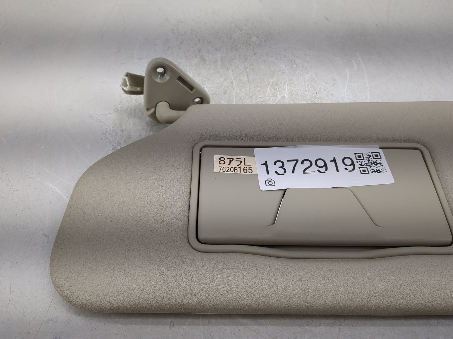 2016 Mitsubishi Outlander Sun Visor Shade Replacement Driver Left Mirror Fits OEM Used Auto Parts - Oemusedautoparts1.com